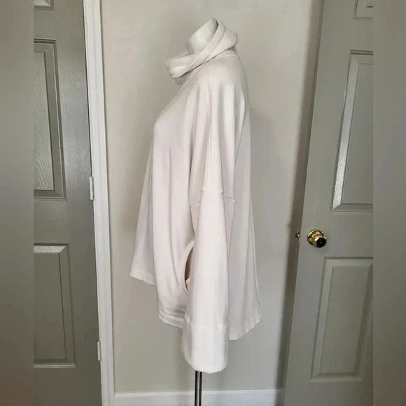 Athleta Very Soft Cozy Karma Funnel Neck Kangaroo Pockets White Sweatshirt(XL) - Picture 6 of 11